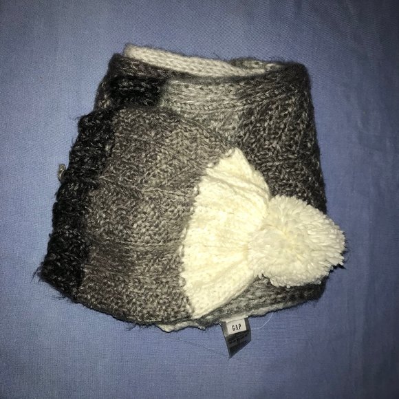 Matching twin Set Scarf and Hat - GAP - Picture 5 of 6